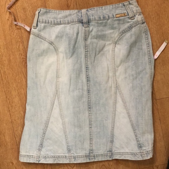 A line skirt- split size 1 - Picture 7 of 7